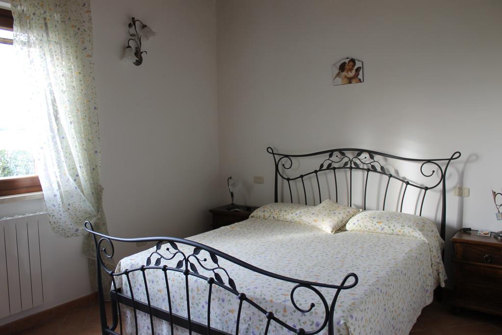 Agriturismo Colle D' Oro Pescia Romana Chambre photo