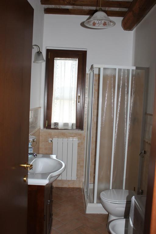 Agriturismo Colle D' Oro Pescia Romana Chambre photo