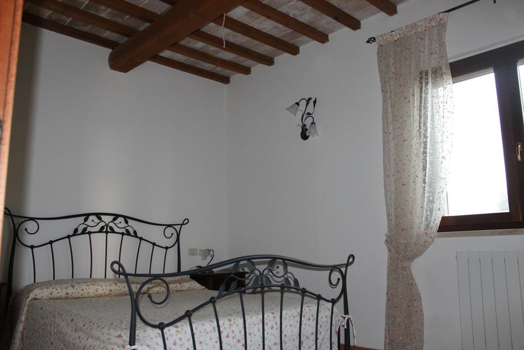 Agriturismo Colle D' Oro Pescia Romana Chambre photo