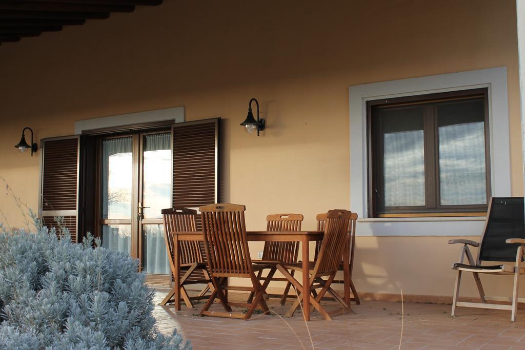 Agriturismo Colle D' Oro Pescia Romana Chambre photo